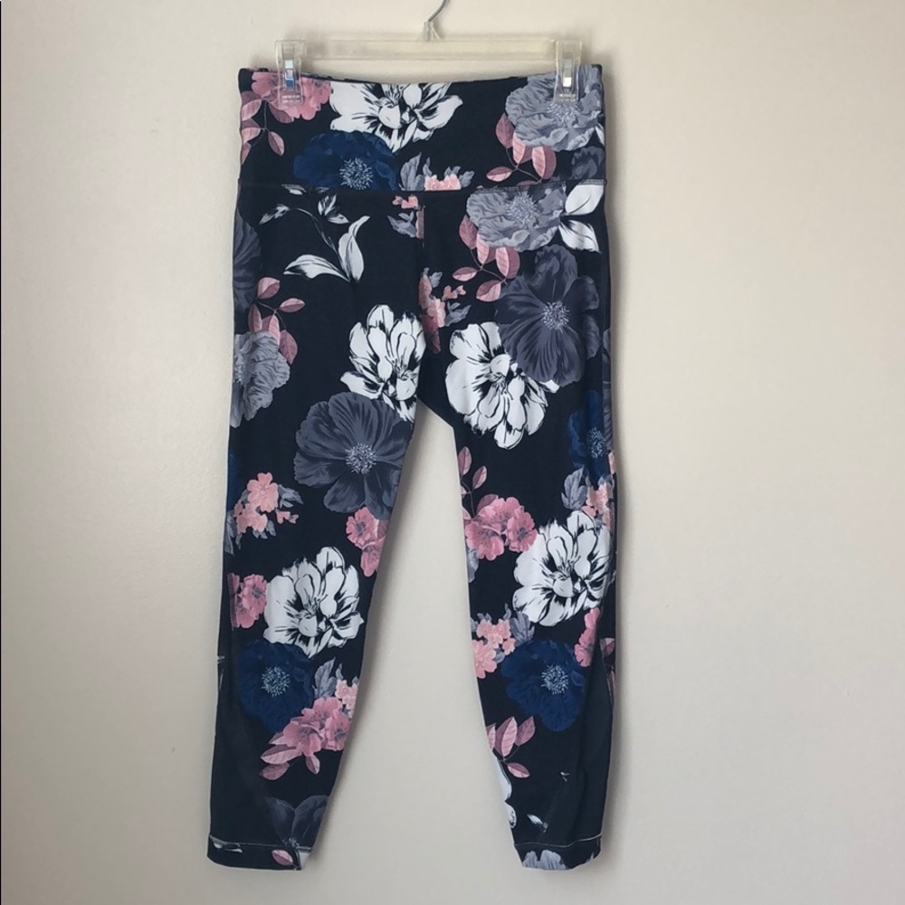 Floral Old Navy Workout 7/8 Capri Leggings